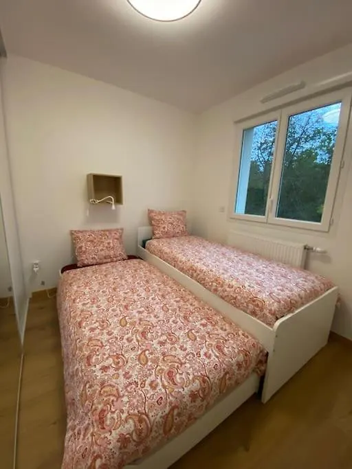 Villa Vue Lac -3 Chambres Jardin-Proche Du Lac Et Du Centre-Ville , 2 Places Parking Mouxy