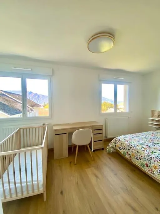 Villa Vue Lac -3 Chambres Jardin-Proche Du Lac Et Du Centre-Ville , 2 Places Parking Mouxy 0*,